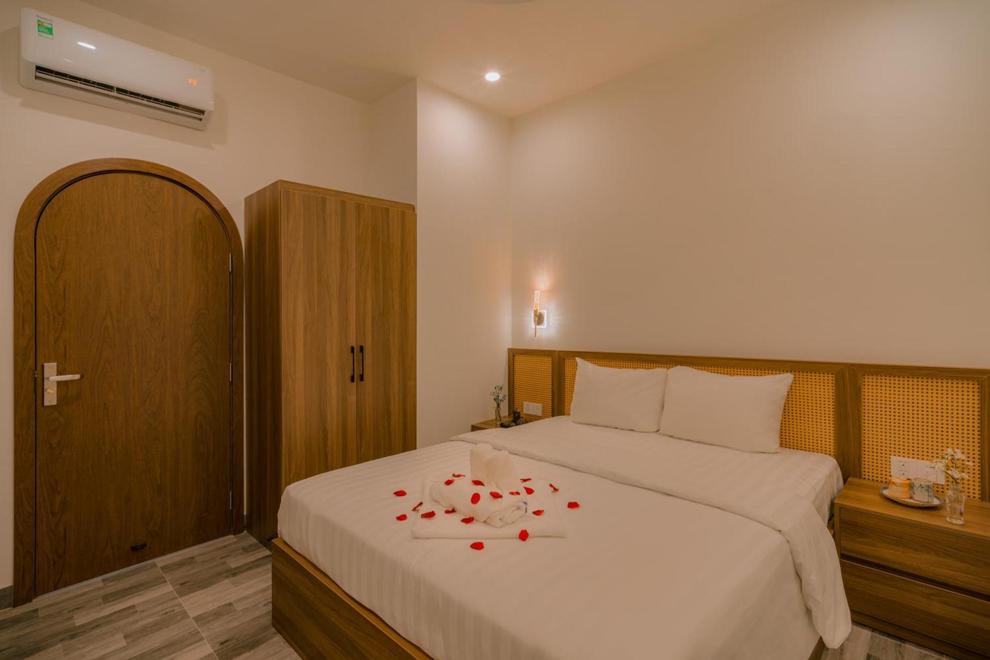 De V'Charm Hotel Dong Tac Экстерьер фото